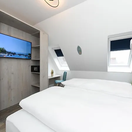 Gemuetliche Obergeschoss, Apartment *